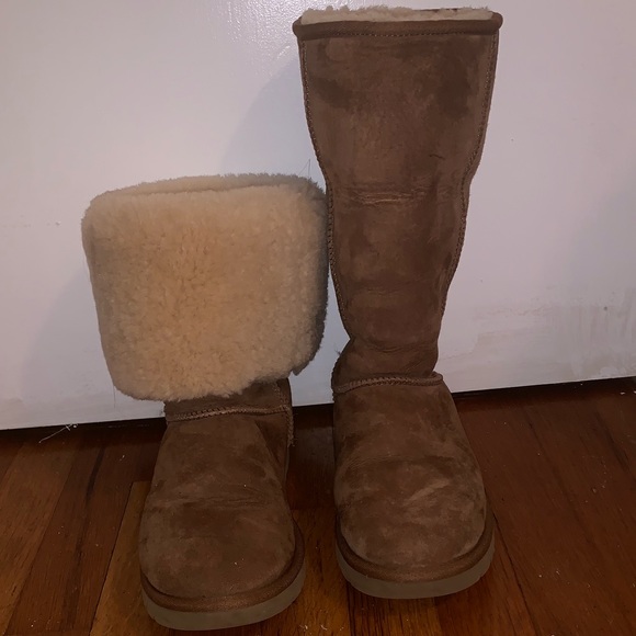 Tall Chestnut Uggs size 9 - Picture 2 of 5